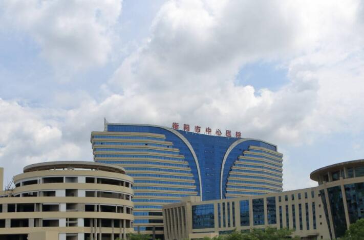 深圳（zhèn）雅星醫療整形手術價（jià）格表，專家徐榮陽雙眼（yǎn）皮（pí）案例分享，價格貴嗎？