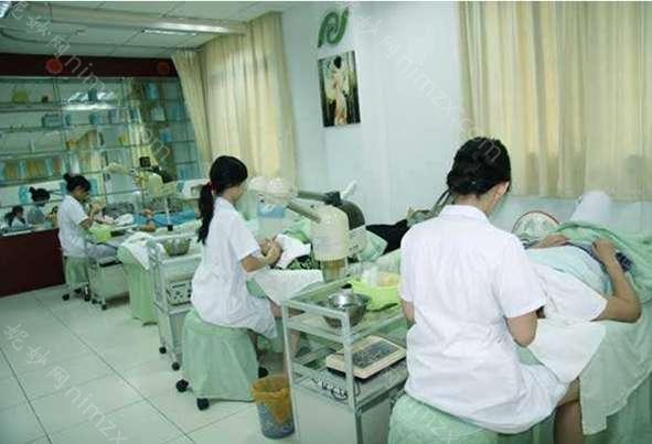 廈門（mén）整形醫院排名前十揭曉，價格表一覽，整形費（fèi）用多少，貴（guì）嗎？快來看！